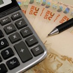 Folhas salariais do Governo injetam quase R$ 1 bilhão no comércio  - Foto: Marcos Santos