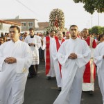 Jackson participa de procissão e missa ao lado de fiéis na Barra dos Coqueiros - Fotos: Victor Ribeiro/ASN