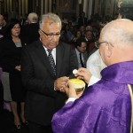 Jackson e Eliane acompanham missa de sétimo dia de Marcelo Déda -