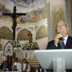Jackson e Eliane acompanham missa de sétimo dia de Marcelo Déda -