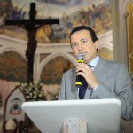 Jackson e Eliane acompanham missa de sétimo dia de Marcelo Déda -